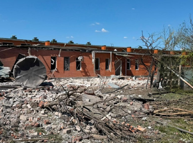Внаслідок авіаудару по Херсону загинув чоловік